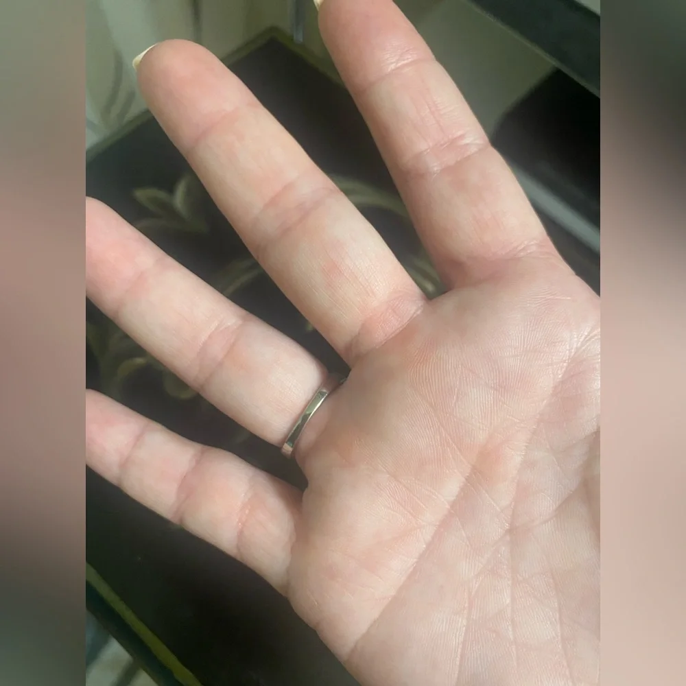 Split Shank round frame Swarovski Element Ring in Sterling Silver by LaArtiste - Picture 8 of 10